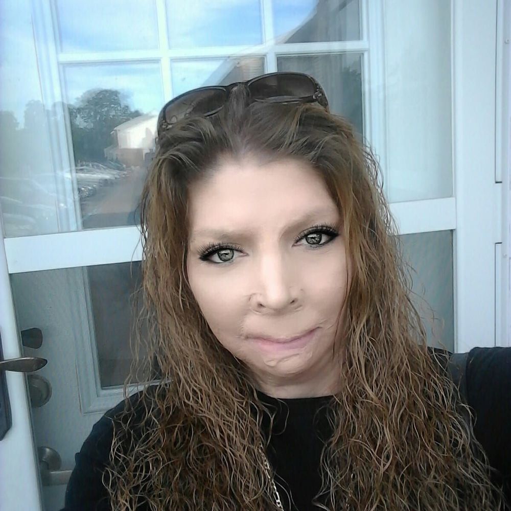 Meet your Posher, Crystal